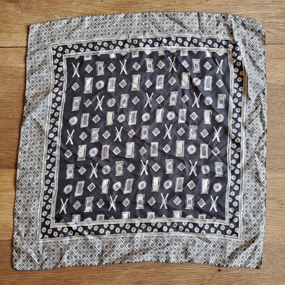 Vintage Accessories - 100% Silk Vintage Scarf